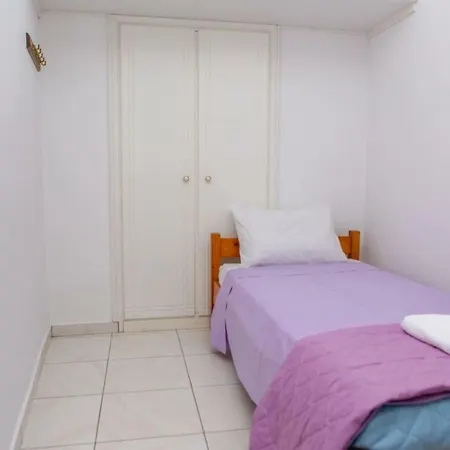 Vrodos House