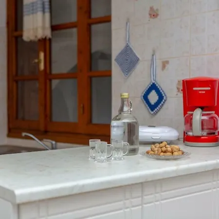 Vrodos Authetic Traditional Cycladic Home Апартаменты Aperathos